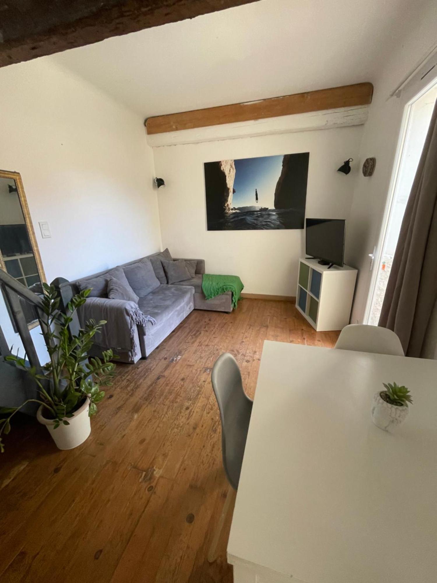 Maisonnette Avec Terrasse Et Patio A Hébergement de vacances Cassis